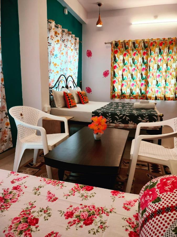 Krishna Stay Guest House Udaipur Extérieur photo