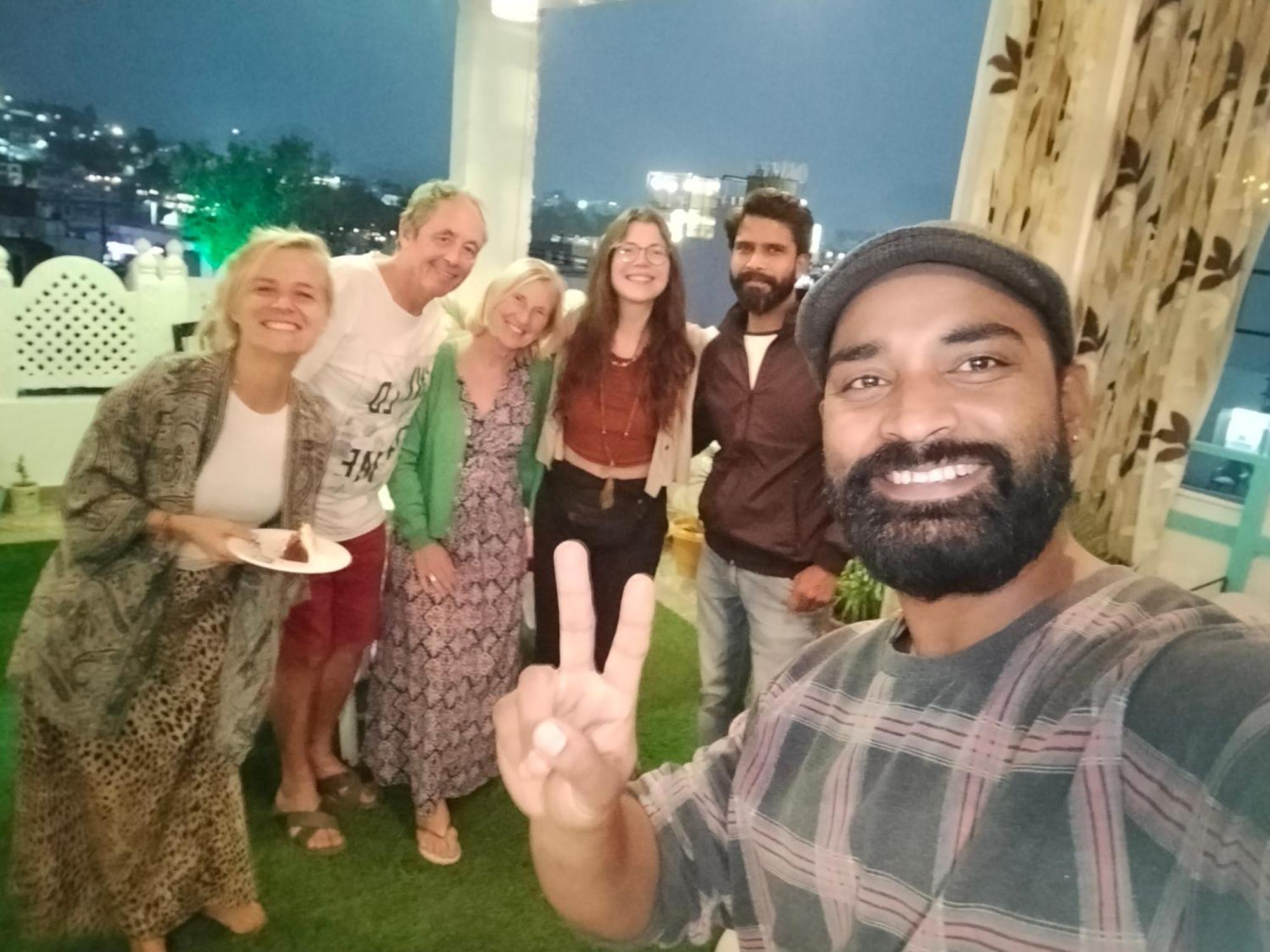 Krishna Stay Guest House Udaipur Extérieur photo